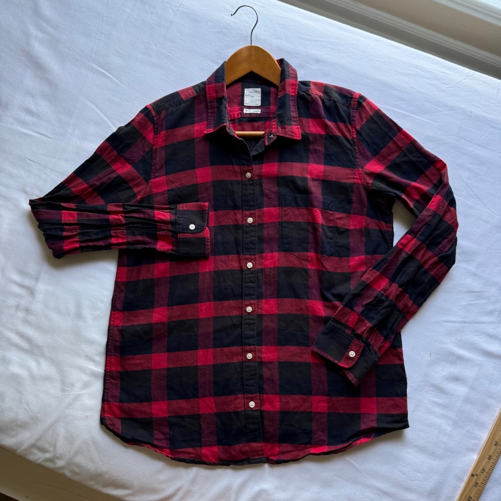 Gap The Fitted Boyfriend Red Black Buffalo Plaid Shirt Womens Medium Holiday